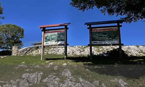 Construcción e instalación de señalización turística